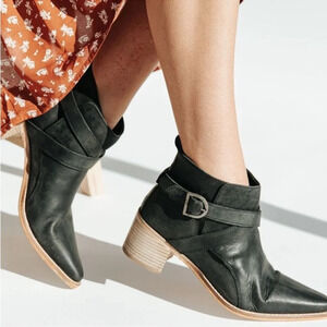 Free People Back Loop Ankle Cowboy Boots Pointed Toe Washed Black Western 40